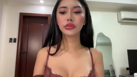 Snapshot of whoss_sofia chatting on 06/26/26, 06:01 Sofia online show from 06/26/26, 06:01