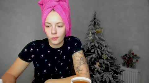 Veronica online show from 12/27/24, 06:53