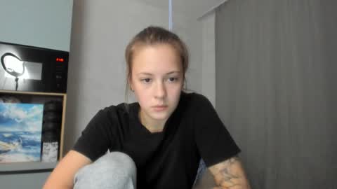 Veronica online show from 09/30/25, 06:35