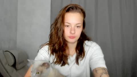 Veronica online show from 04/20/26, 06:42