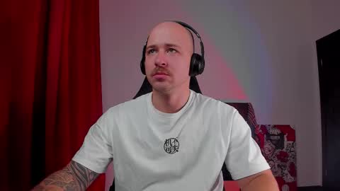 VI online show from 11/11/25, 03:23