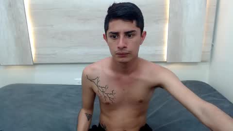 Snapshot of wickedboy_twink chatting on 01/19/25, 07:25 JAISON online show from 01/19/25, 07:25
