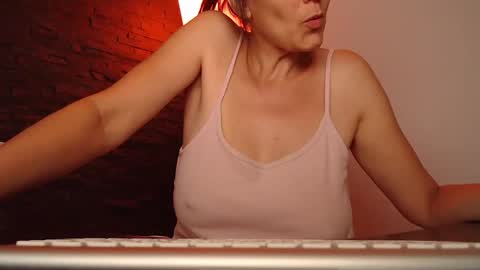 Snapshot of wickedtease chatting on 05/28/26, 08:50 Ms Sultry online show from 05/28/26, 08:50