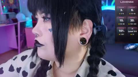 Laura  online show from 12/10/24, 06:11