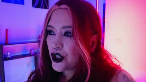 Laura  online show from 06/21/26, 09:17