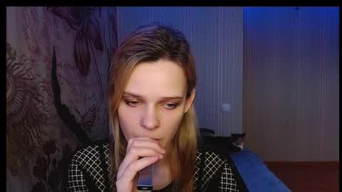 Victoria online show from 11/25/25, 07:47