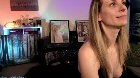 Snapshot of widthofapeach chatting on 02/02/25, 02:27 Gretchen Jimmy online show from 02/02/25, 02:27