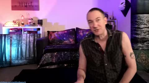 Snapshot of widthofapeach chatting on 02/18/25, 10:49 Gretchen Jimmy online show from 02/18/25, 10:49