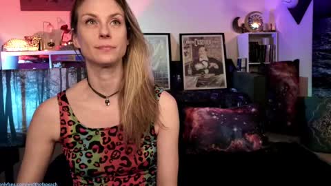 Snapshot of widthofapeach chatting on 02/28/25, 05:37 Gretchen Jimmy online show from 02/28/25, 05:37