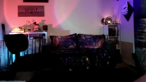 Snapshot of widthofapeach chatting on 03/01/25, 10:34 Gretchen Jimmy online show from 03/01/25, 10:34