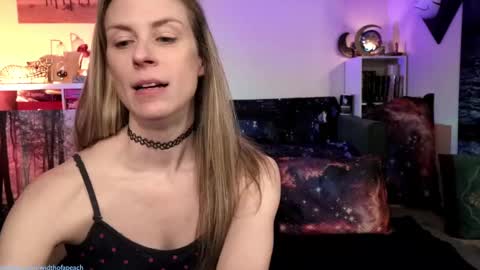 Snapshot of widthofapeach chatting on 03/07/25, 02:36 Gretchen Jimmy online show from 03/07/25, 02:36