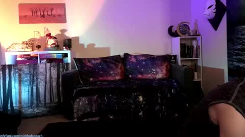 Snapshot of widthofapeach chatting on 03/08/25, 11:48 Gretchen Jimmy online show from 03/08/25, 11:48