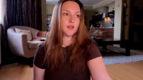 Snapshot of wievin chatting on 10/20/25, 12:16 VI online show from 10/20/25, 12:16