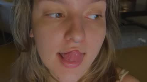 VI online show from 12/18/25, 12:22