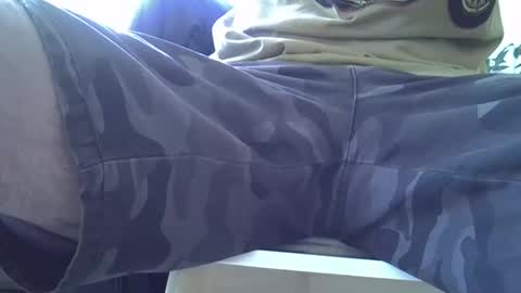 Snapshot of wifewatcher123 chatting on 09/25/25, 09:02 wifewatcher123 online show from 09/25/25, 09:02