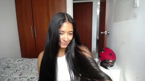 Snapshot of wifhot chatting on 08/01/26, 12:04 Ilauren online show from 08/01/26, 12:04