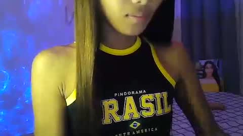 Snapshot of wild_flowerx21 chatting on 12/23/24, 04:22 Analyn online show from 12/23/24, 04:22