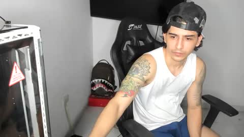 Snapshot of wild_sex666 chatting on 05/08/26, 08:52 H Mre online show from 05/08/26, 08:52