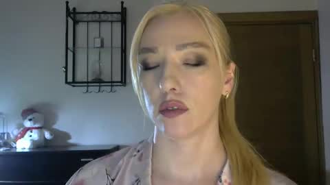 Alina online show from 03/08/25, 02:30