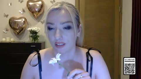 Snapshot of wild_silk_desire chatting on 04/30/26, 08:57 Alina online show from 04/30/26, 08:57