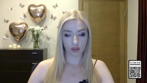 Snapshot of wild_silk_desire chatting on 05/08/26, 04:56 Alina online show from 05/08/26, 04:56