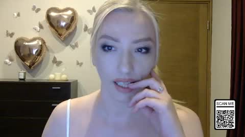 Snapshot of wild_silk_desire chatting on 05/31/26, 02:46 Alina online show from 05/31/26, 02:46