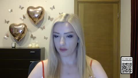 Snapshot of wild_silk_desire chatting on 06/05/26, 03:18 Alina online show from 06/05/26, 03:18