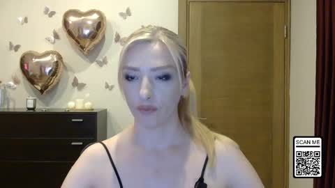 Snapshot of wild_silk_desire chatting on 06/06/26, 03:28 Alina online show from 06/06/26, 03:28