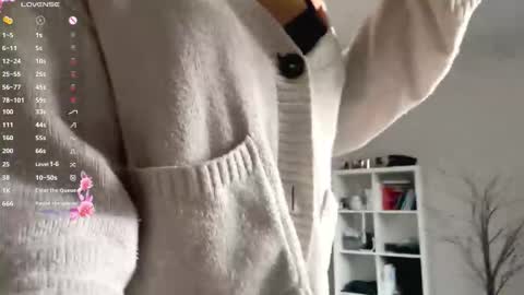 Mia online show from 02/10/26, 03:05