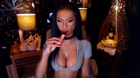 Snapshot of wildara chatting on 01/25/25, 01:30 wildara online show from 01/25/25, 01:30