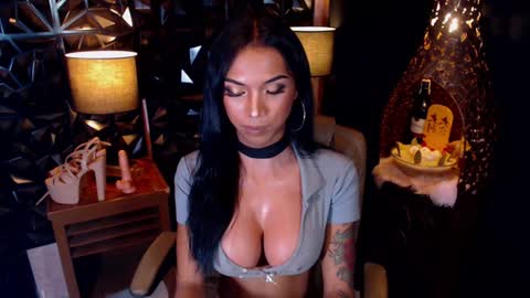Snapshot of wildara chatting on 02/05/25, 03:31 wildara online show from 02/05/25, 03:31