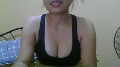 Snapshot of wildcamille chatting on 03/12/25, 07:02 camille online show from 03/12/25, 07:02