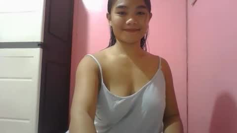 wildchilly_pearl19 online show from 11/16/25, 07:47