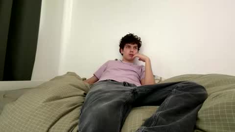 Snapshot of wilddesire18 chatting on 02/13/26, 02:02 wilddesire18 online show from 02/13/26, 02:02