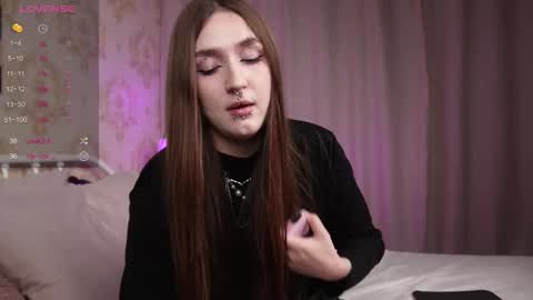 .. alice .. online show from 11/06/25, 09:43