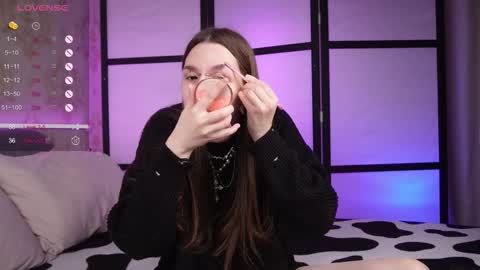 .. alice .. online show from 03/08/26, 08:40