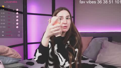 .. alice .. online show from 04/03/26, 12:30