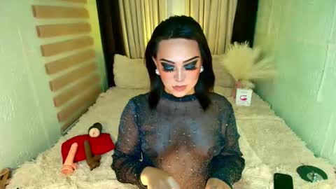 Snapshot of wildhotivana chatting on 09/24/25, 03:43 ivana online show from 09/24/25, 03:43