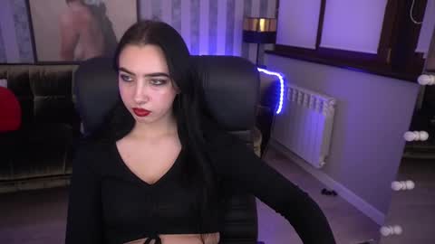 Snapshot of wildkittenx_ chatting on 02/26/25, 09:05 Alena online show from 02/26/25, 09:05