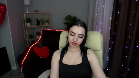 Snapshot of wildkittenx_ chatting on 03/09/25, 04:44 Alena online show from 03/09/25, 04:44