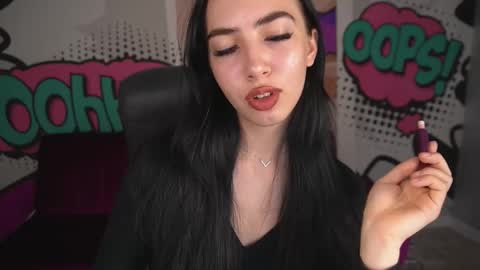 Snapshot of wildkittenx_ chatting on 09/16/25, 05:52 Alena online show from 09/16/25, 05:52