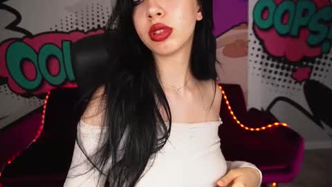 Snapshot of wildkittenx_ chatting on 09/26/25, 06:39 Alena online show from 09/26/25, 06:39