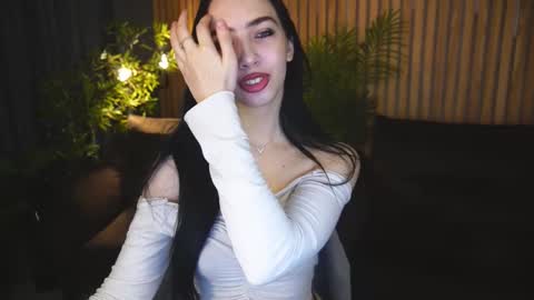 Snapshot of wildkittenx_ chatting on 10/28/25, 06:50 Alena online show from 10/28/25, 06:50