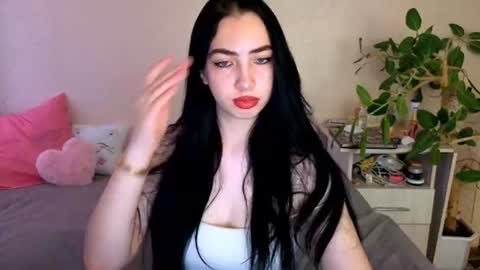 Alena online show from 06/15/26, 04:04