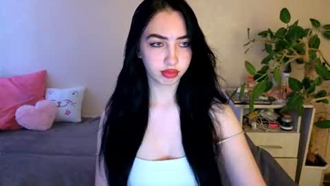 Alena online show from 06/18/26, 03:51