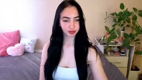 Alena online show from 06/18/26, 09:14