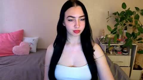 Alena online show from 06/19/26, 04:50