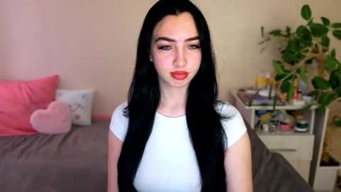 Alena online show from 06/26/26, 04:06