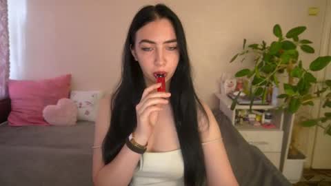 Alena online show from 07/17/26, 05:03