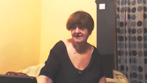 WildRedCat online show from 04/23/26, 07:16